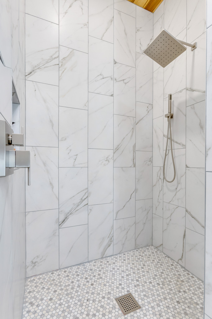 Primary bathroom details